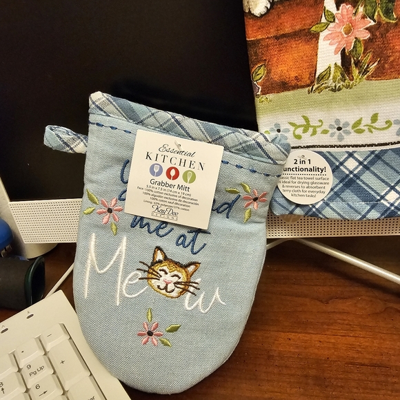 NEW 3 PC KITCHEN TOWEL SET (CAT DETAILS) - Picture 10 of 11